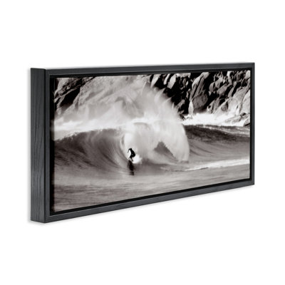 «Surfing Reef Break», art mural encadré noir sur toile flottante par Noah Bay