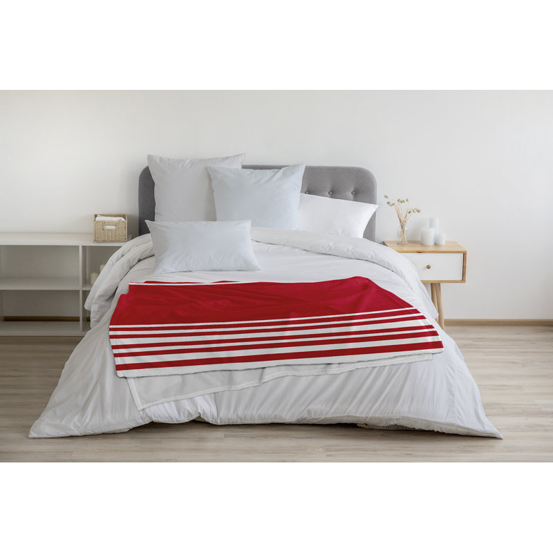 Jeté en molleton Stripe A Balance, L 60 po x L 80 po, 1.95, Rouge