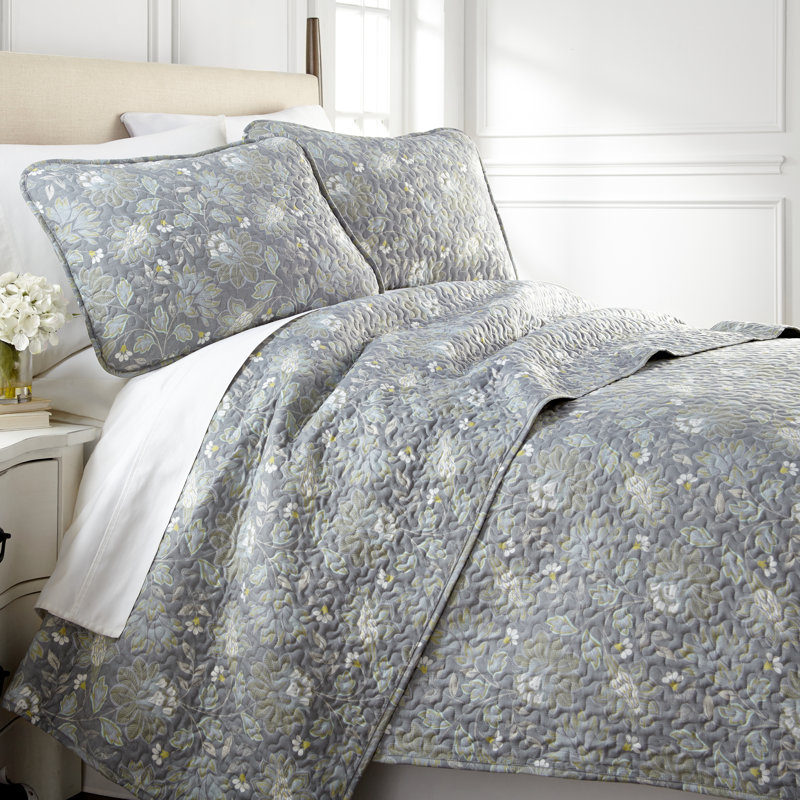 Boho Paisley Collection Infinite Blossom Microfiber Quilt Set, King/Cal. King Quilt + 2 King Shams