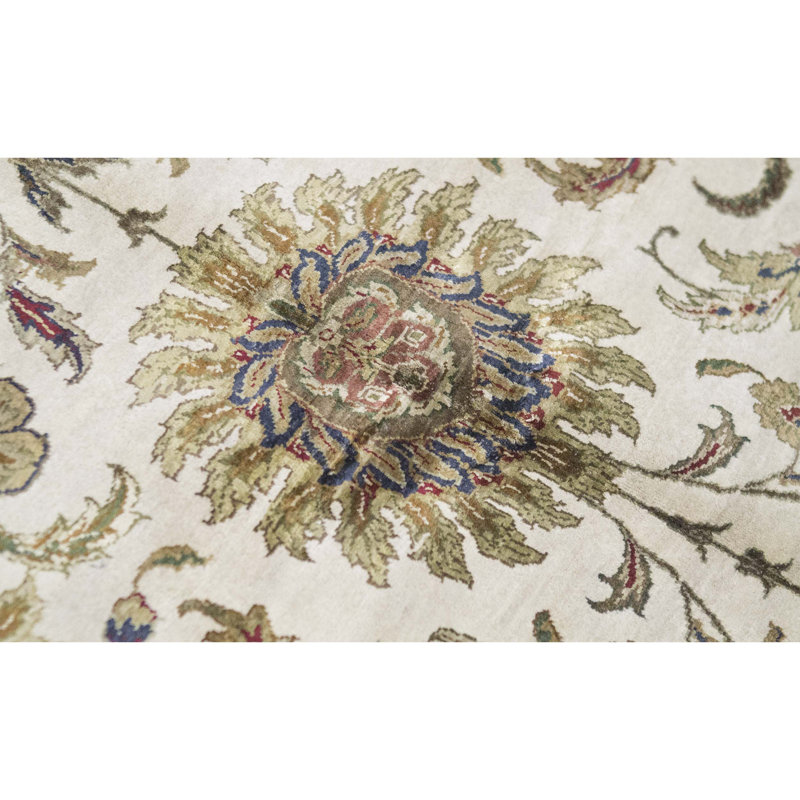 Chantel Oriental Area Rug in Ivory, Rectangle 4' x 6'4"
