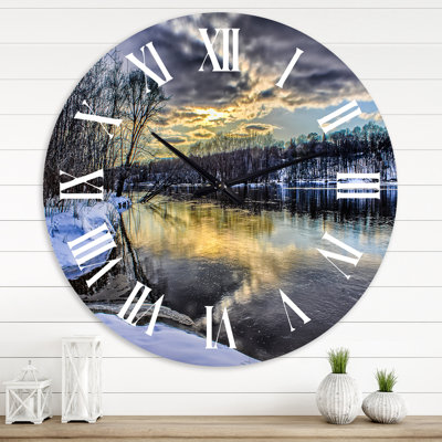 Horloge murale traditionnelle