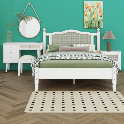 Ensemble de chambre à coucher 3 pièces, cadre de lit plateforme avec tête de lit en rotin, table de chevet rétro et coiffeuse avec tabouret