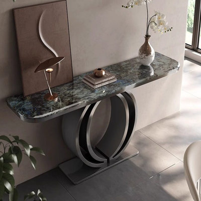 Console de style italien en pierre frittée.