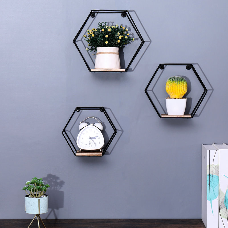 Tablettes murales flottantes hexagonales murales, solution de rangement moderne pour la chambre à coucher et le salon, cloison simple en bois de style rustique noir avec 3 tablettes, forme, décoration idéale, matériaux de haute qualité