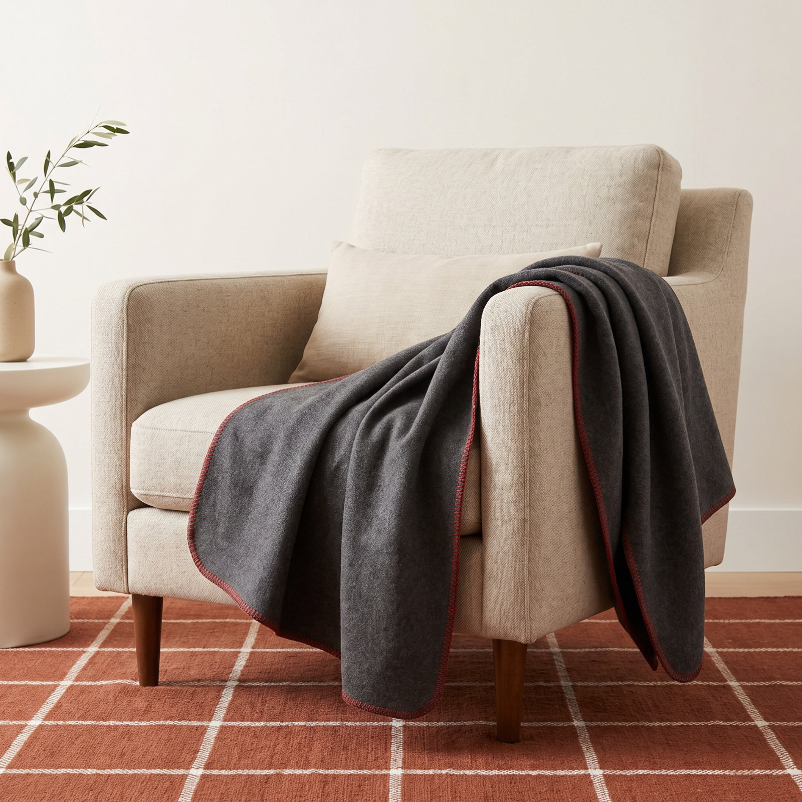 Hilma Wool Throw Blanket, Red Outline