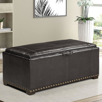 Banc de rangement en cuir avec 2 repose-pieds latéraux noirs, idéal pour le salon, ornement têtes de clous, banc de H 16 po x l 39,68 po x P 40 po, repose-pieds de 13,5 po et 13,5 po