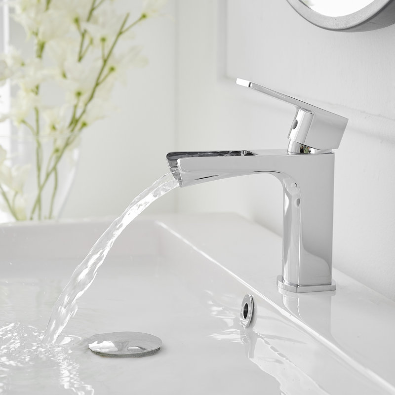 Single-handle Bathroom Faucet with Drain Assembly, Polished Chrome