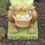 Statue de jardin en forme de lapin de Pâques de 25 po en magnésium avec enveloppe verte Danye «Clayton B. Rabbit»