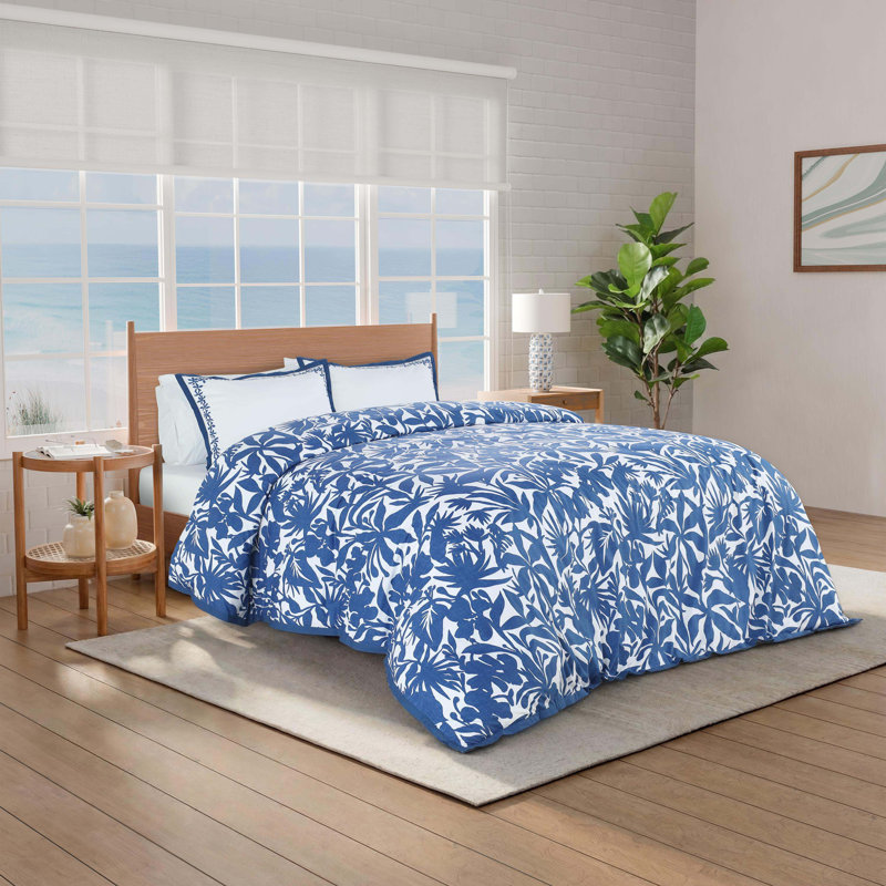Southern Tide Blossom Isle King Navy Comforter Set, King Comforter + 2 King Shams