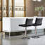 Tabouret de bar pivotant en cuir Vegan-107167918