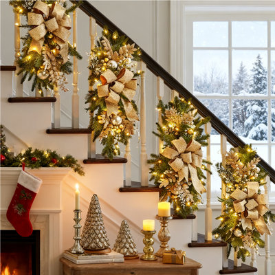 4Pack Christmas Swags Teardrop 24 "pré-éclairé, sans cordon, décorations d'escalier avec guirlande de guirlande de Noël artificielle pour la porte d'entrée intérieure extérieure