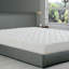 Protège-matelas en bambou et polyester-628937729