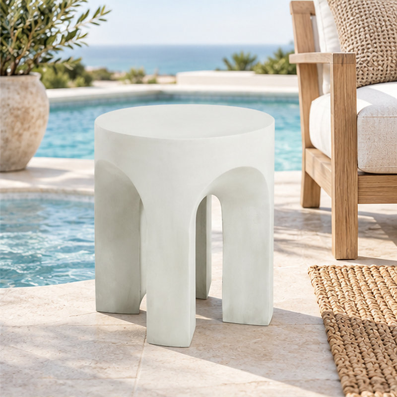 Table d'appoint ronde 18 po MGO avec base en dôme inversé en forme de U pour patio, jardin et salon
