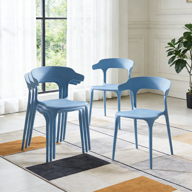 Ensemble de 4 chaises empilables en plastique bleu et blanc en polypropylène avec pieds renforcés, capacité de charge de 150 kg