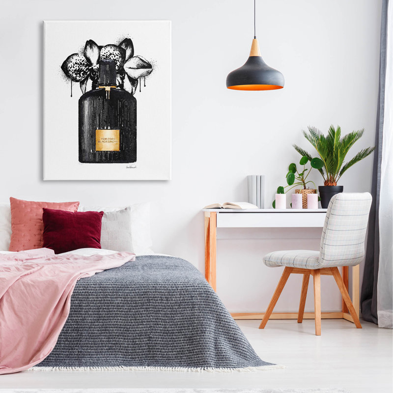 Art mural sur toile Glam Perfume Urban par Amanda Greenwood, L 36 po x H 48 po