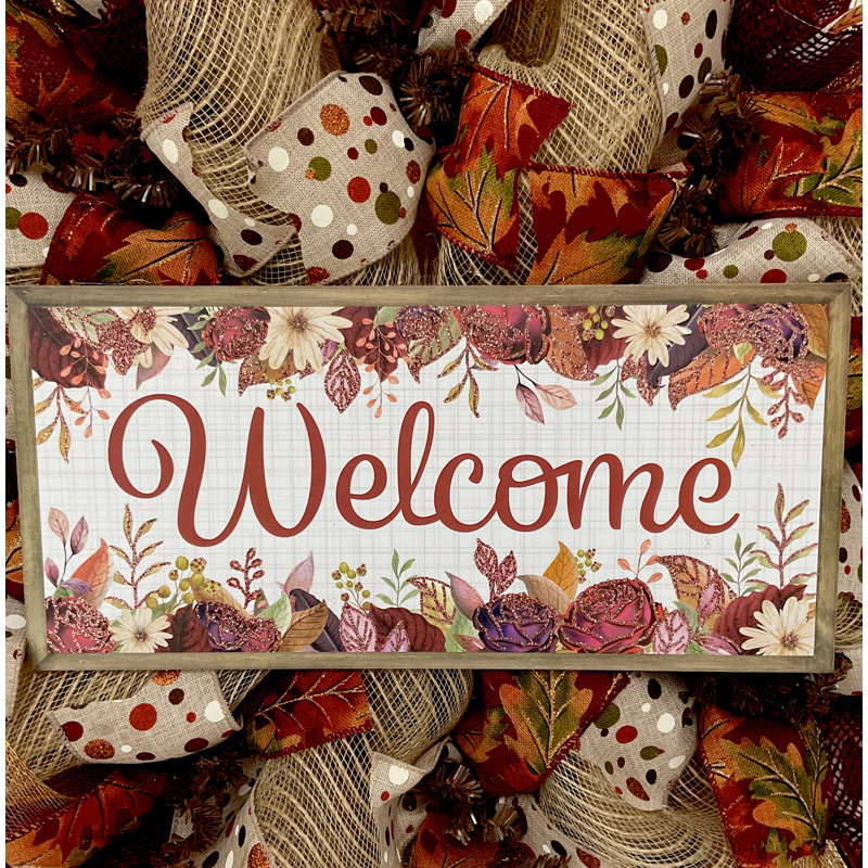 Motif d'automne bourgogne et couronne dorée