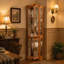 Vitrine de coin lumineuse, vitrine de style couronne avec portes et tablettes en verre trempé, ampoule incluse, décor de rangement en coin pour le salon et la chambre à coucher, finition chêne-133702356