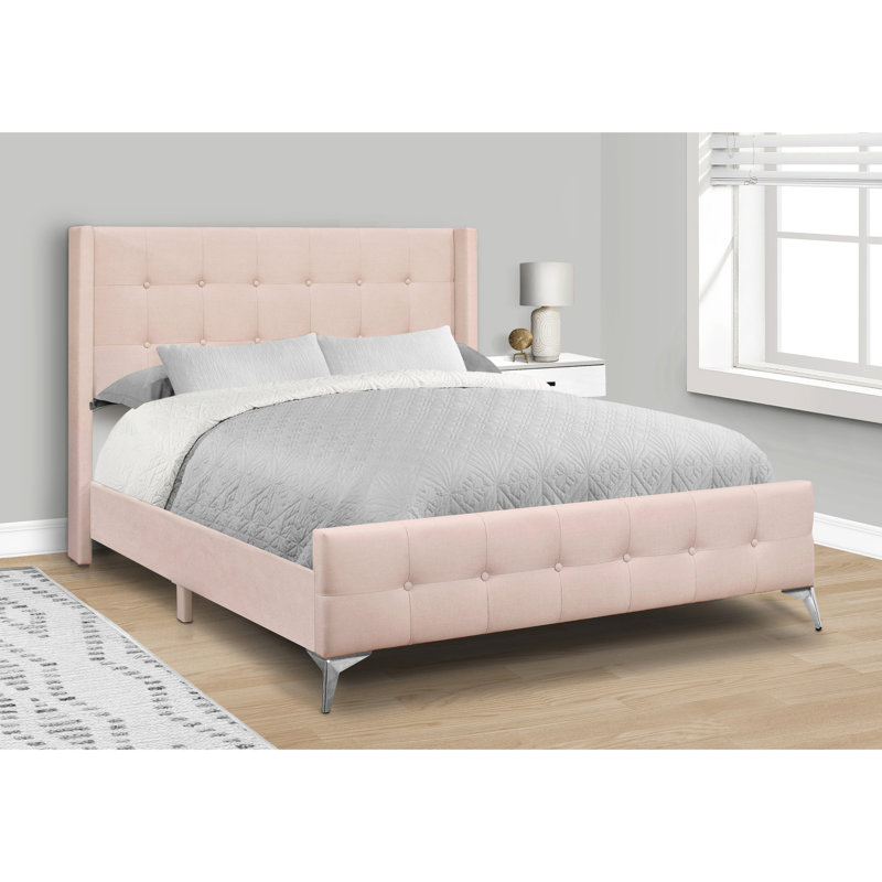 Lit plateforme élégant en velours rose avec tête de lit et rembourrage en mousse