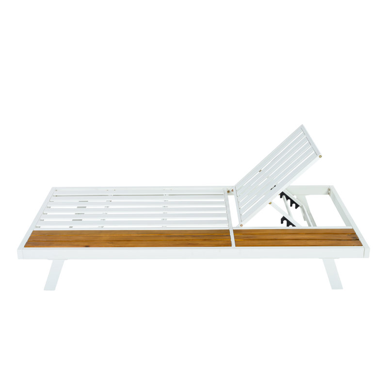 Chaise longue d'appoint d'extérieur en bois d'acacia de style moderne 76,75 po Tyvorn, Crème / Blanc