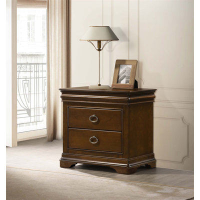 Table de chevet 3 tiroirs avec ports USB, conception traditionnelle et commodité moderne pour le rangement et le chargement au chevet