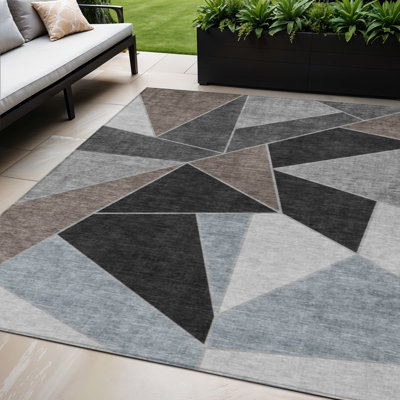 Tapis extérieur lavable géométrique gris chocolat et gris anthracite 5 pi x 8 pi