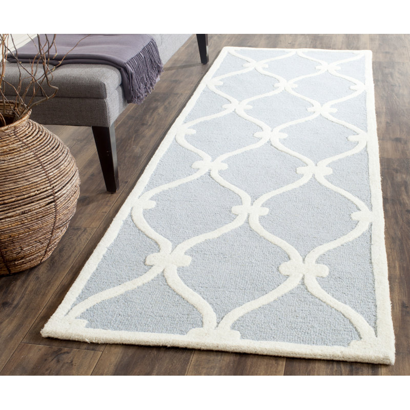 Tapis blanc / bleu en laine à motif géométrique Cannen, Tapis de couloir 2 pi 6 po x 8 pi