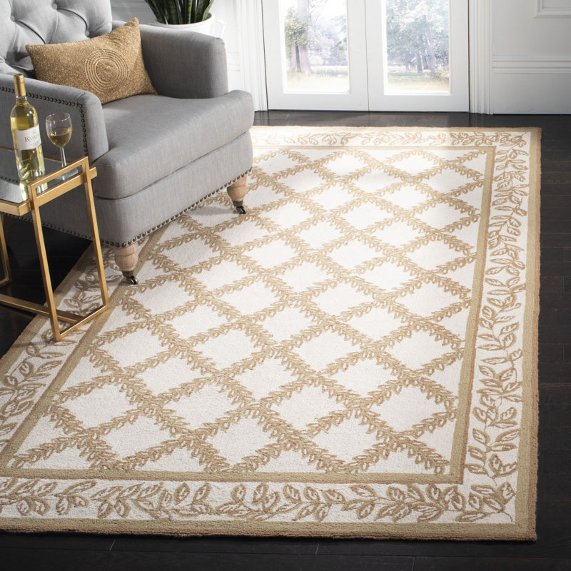 Jonsson Hand Hooked Wool Pile Floral Rug, Rectangle 6' x 9'