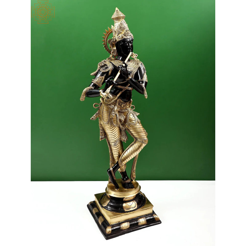 Lord Krishna jouant de la flûte