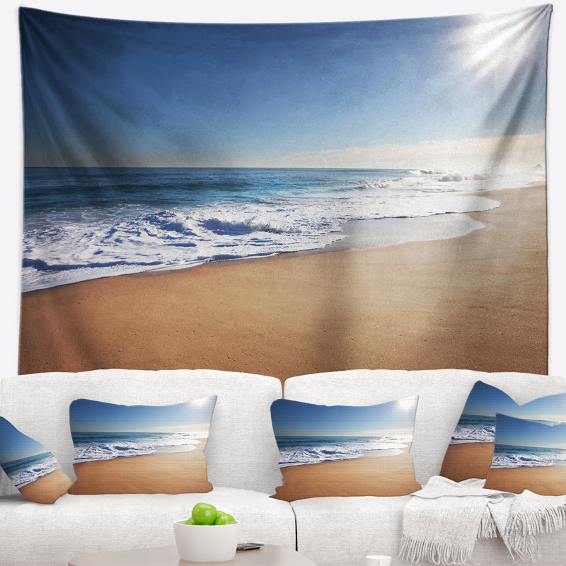Tapisserie «Seascape Calm Blue Beach» sous un soleil éclatant, H 68 po x l 80 po