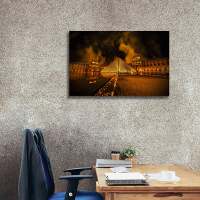 «Lourve Pyramid» par Sebastien Lory, estampe numérique sur toile