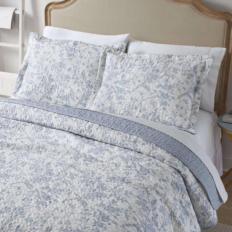 King Size Blue Cotton Reversible Quilt Set
