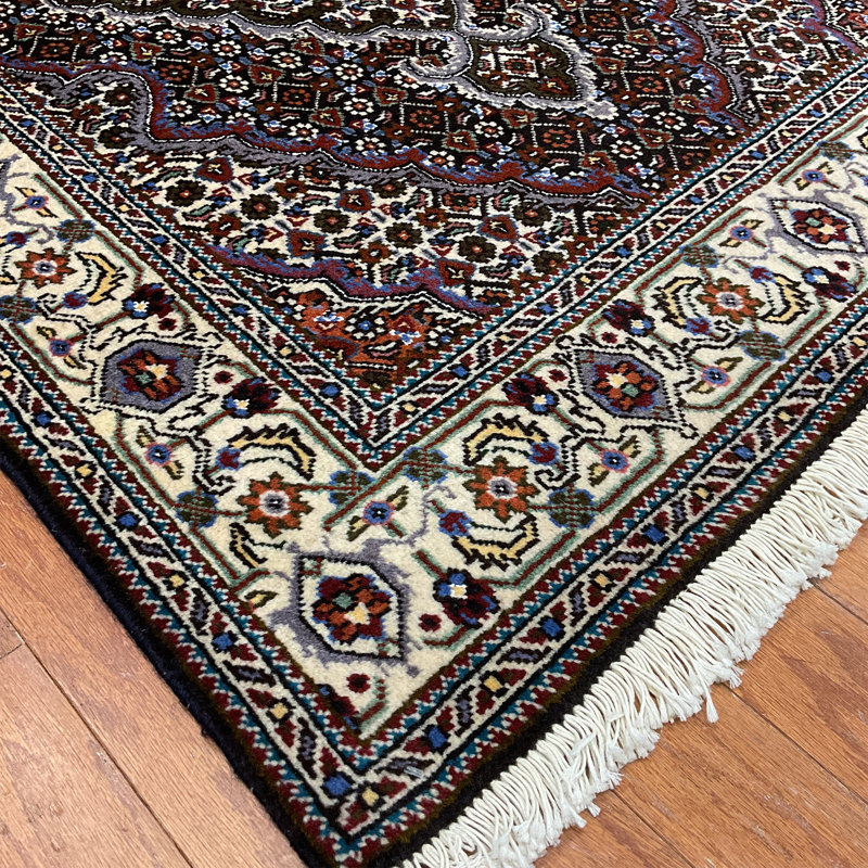  Tapis en laine et soie Tabriz