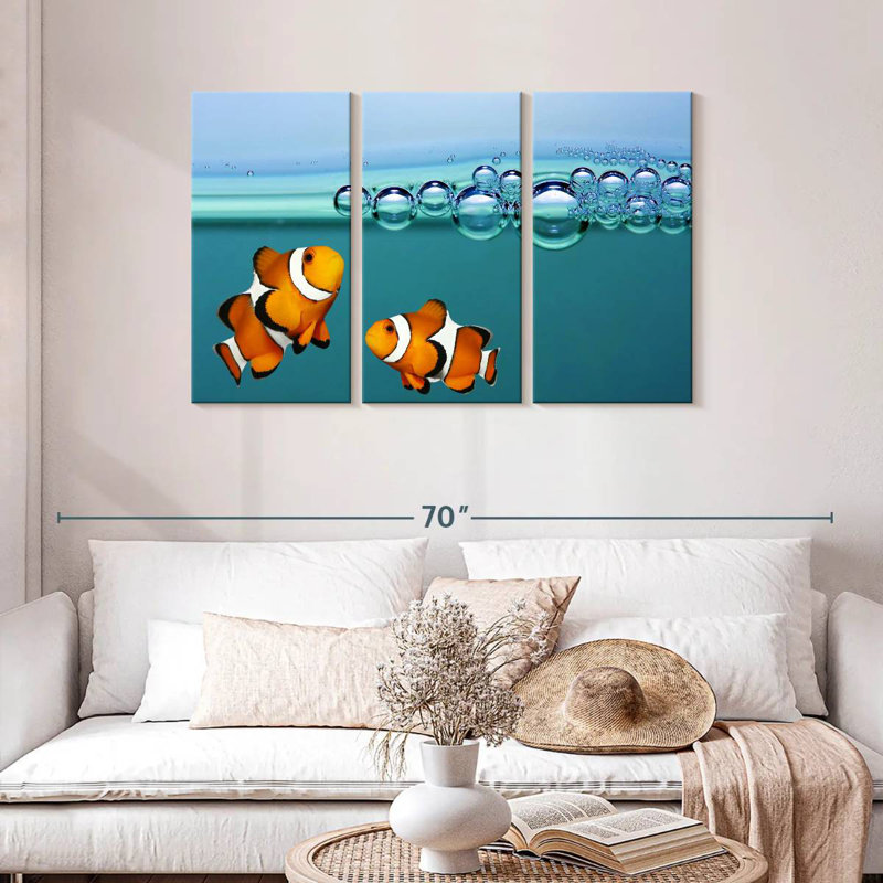 Brampt Clownfish Blowing Bubbles, 28" H x 45" W