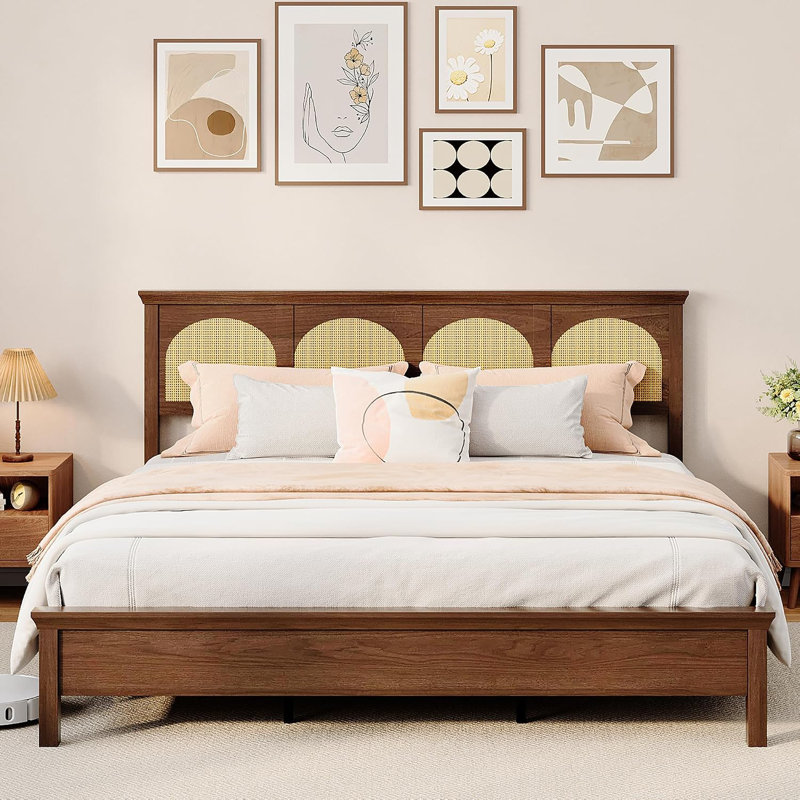 Très grande base de lit en rotin, lit plateforme en bois Boho avec tête de lit en rotin naturel et pied de lit Mid-Century, support de lattes silencieux, aucun sommier requis