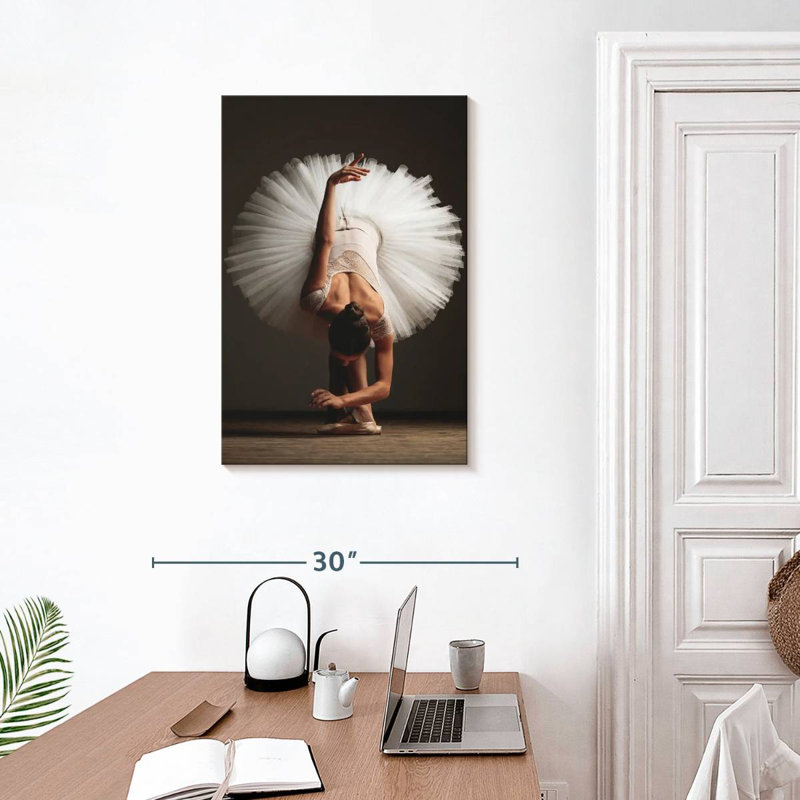 Danseur de ballet Enn Posed, H 30 po x l 20 po