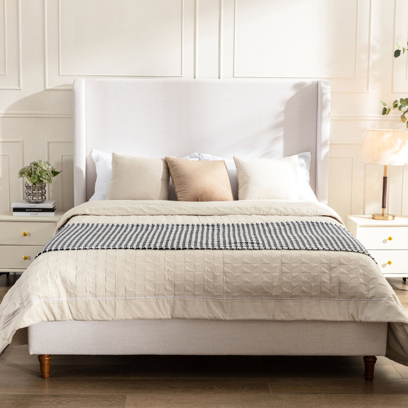 Structure de lit pour grand lit avec tête de lit à oreilles tapissée de 54 po, revêtement en tissu, fabrication en métal, pieds en chêne teinté noyer, attrait visuel pour la chambre à coucher avec housse en chenille, cadre, effet de pieds bruns,