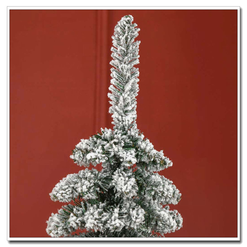 Arbre de Noël artificiel enneigé 6 pi de hauteur
