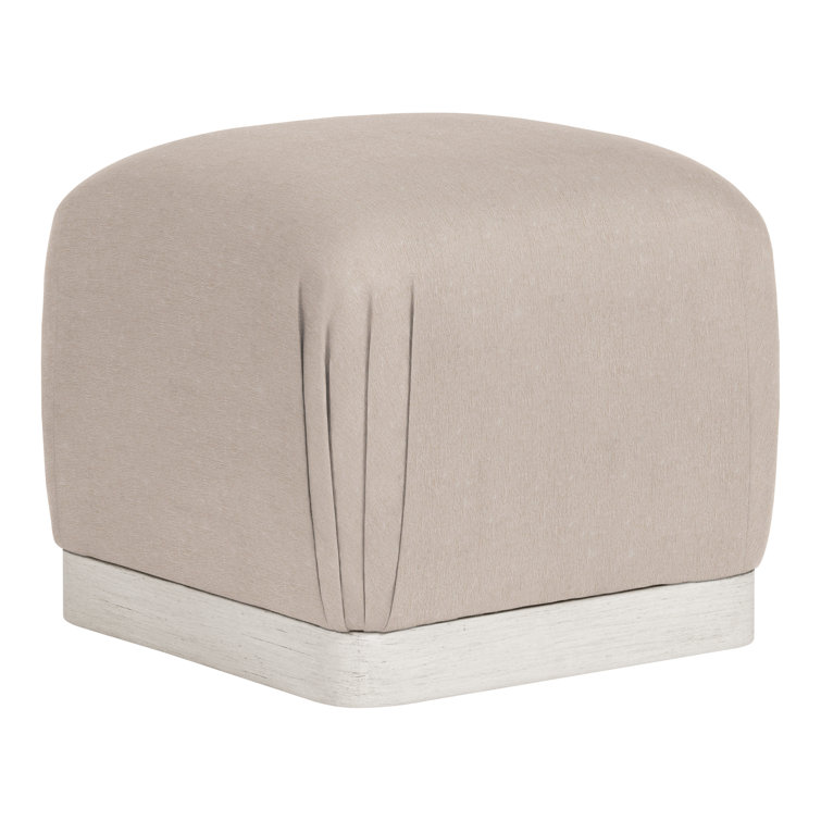 Nola Ottoman