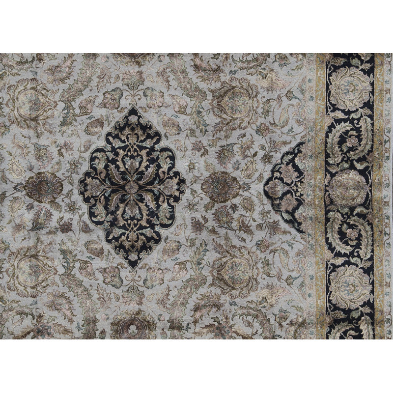 Hand-Knotted High-Quality Gray Area Rug