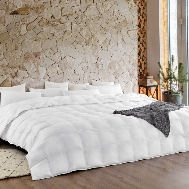 White Queen Microfiber Cooling Comforter Set