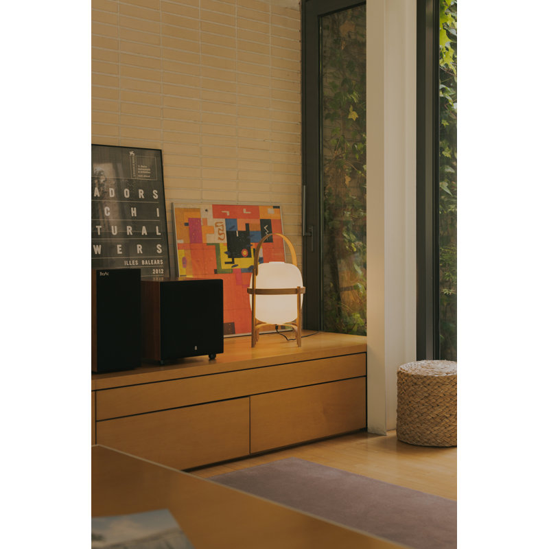 Cesta Table
