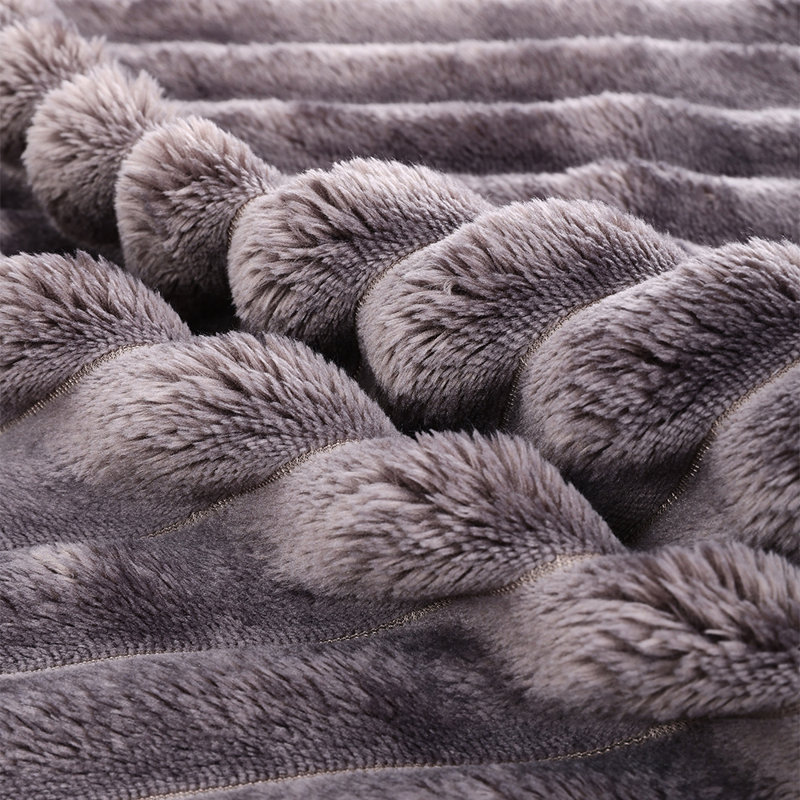 Ylvi Machine Tufted Blanket