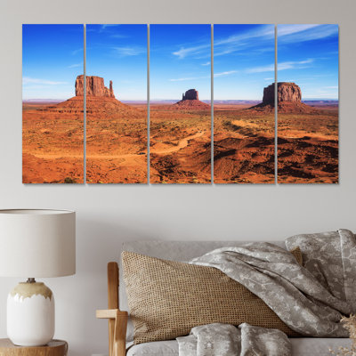 Indian Spirit On Monument Valley - impression sur toile de paysages - 5 panneaux égaux