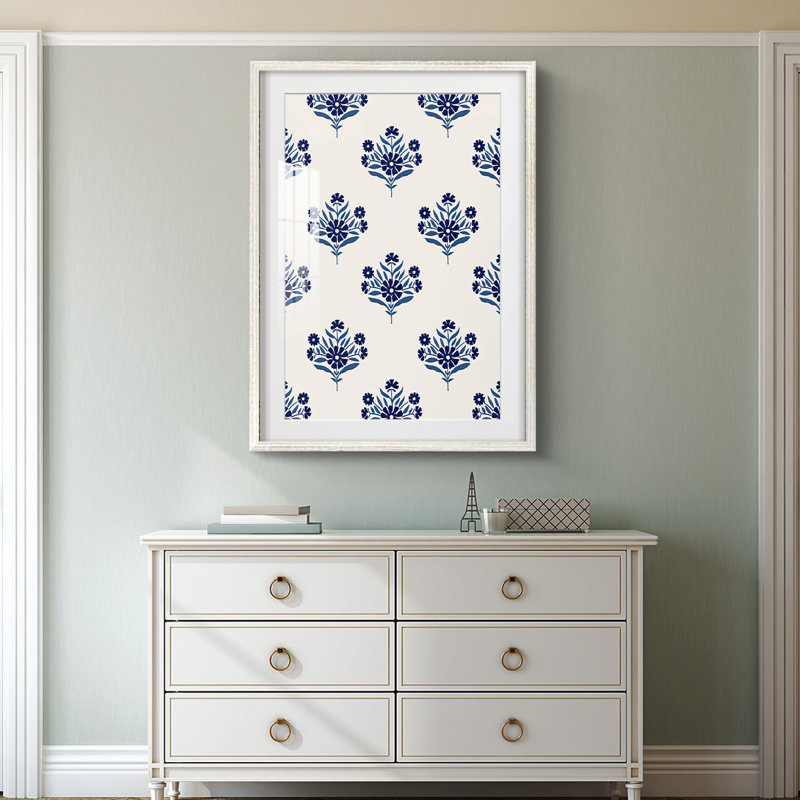 Motif de fleurs indigo I - impression encadrée, H 25,5 po x l 17,5 po, Blanc