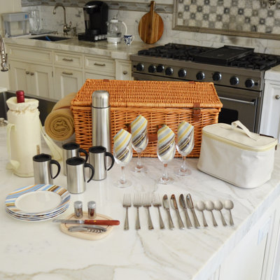 Dorset Basket for Four with Coffee set and Blanket in Santa Cruz