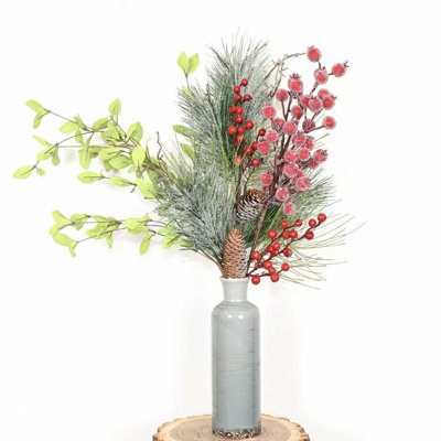 Arrangement floral 26 po artificiel de Noël en hiver dans un vase, feuilles de campagne, aiguilles de pin givrées, baies de houx, baies rouges, longues tiges, pour longues décorations de table