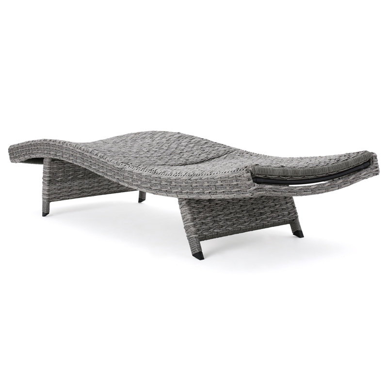 CRETE WICKER CHAISE LOUNGE