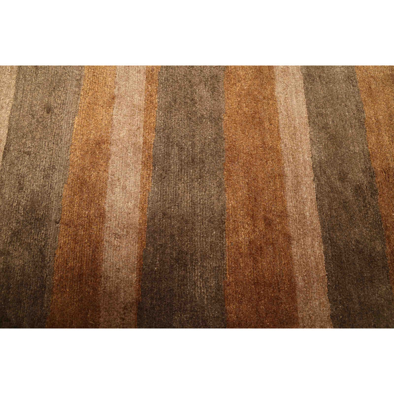 Tapis brun Opulence 8 pi 2 po x 9 pi 11 po