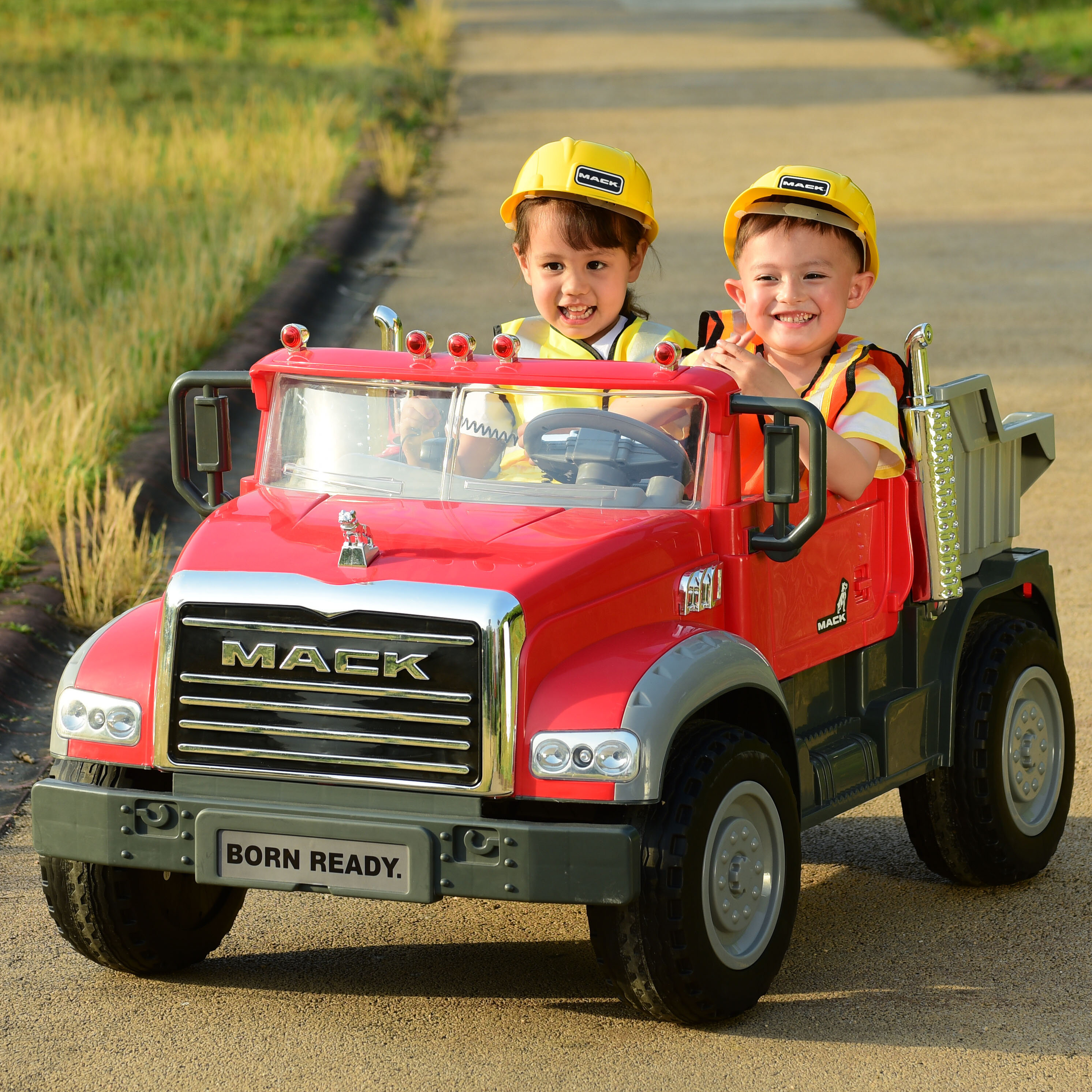 Wonderlanes Mack Granite Dump Truck & Reviews 