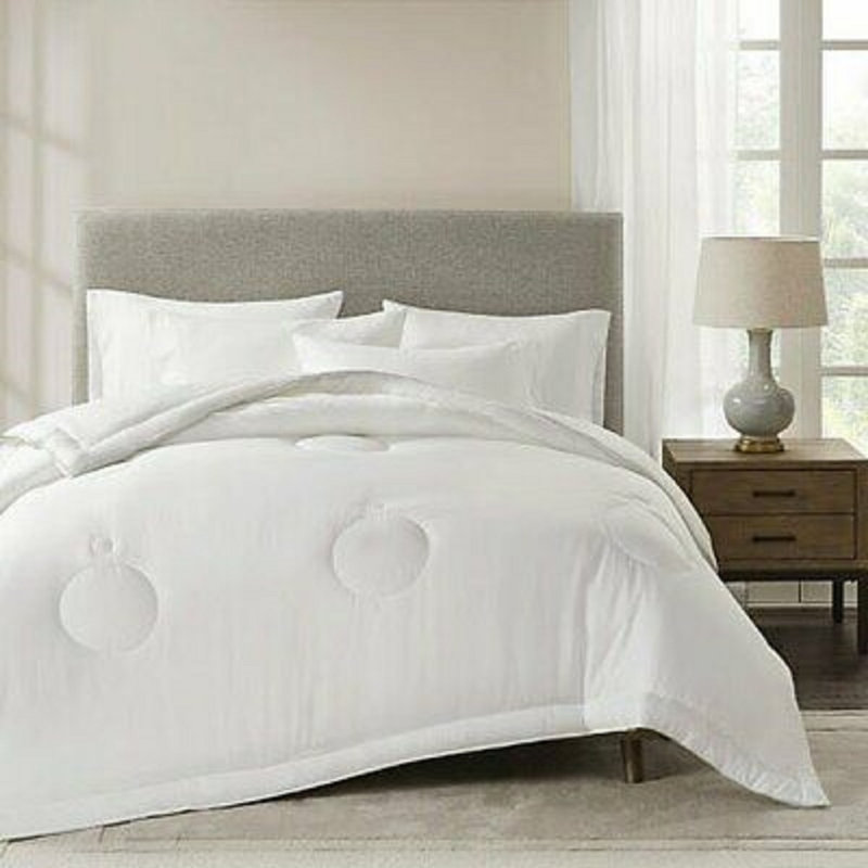 Édredon hypoallergénique en duvet synthétique